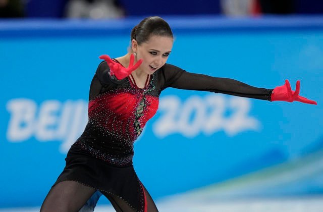 Odovzdávanie medailí krasokorčuliarskym tímom na ZOH v Pekingu odložili, mladá Ruska mala v tele zakázanú látku