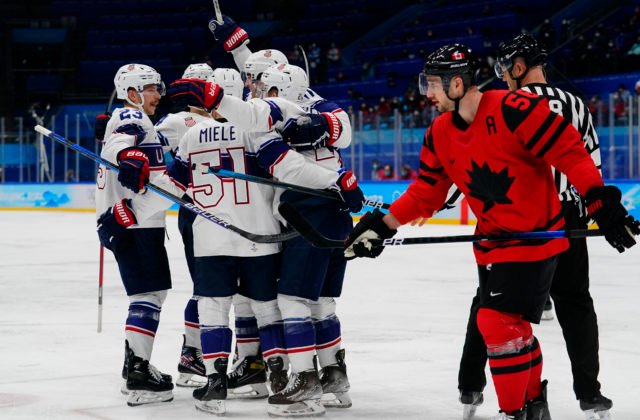 Hokej na ZOH 2022 v Pekingu: Americká „juniorka“ dokázala po 12 rokoch vyhrať nad Kanadou
