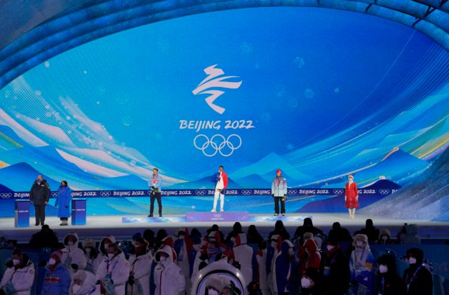 Lídrom hodnotenia krajín na zimnej olympiáde v Pekingu zostalo Nórsko, jediné má deväť zlatých medailí