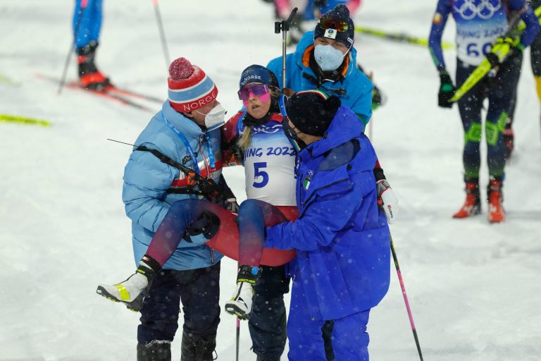 Nórske biatlonistky sa v štafete musia zaobísť bez Tandrevoldovej, lekár ju poslal z olympiády domov
