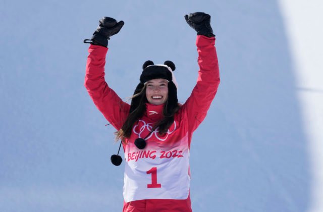 Akrobatická lyžiarka Eileen Gu si v Pekingu vybojovala druhé zlato. Olympiáda mi zmenila život, tvrdí
