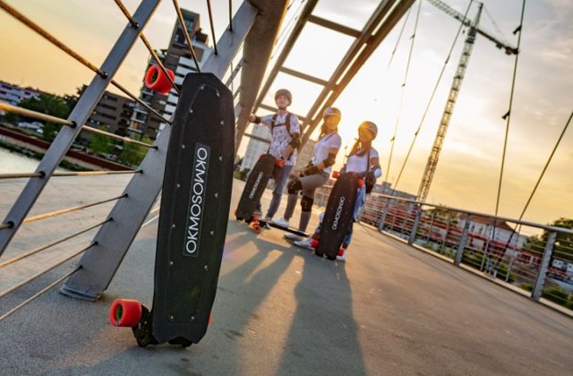 Elektrický pohon prináša veľa zábavy z jazdy na skateboarde