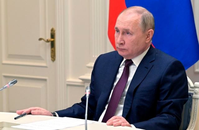 Putin uzná nezávislosť samozvanej Doneckej a Luhanskej ľudovej republiky na východe Ukrajiny