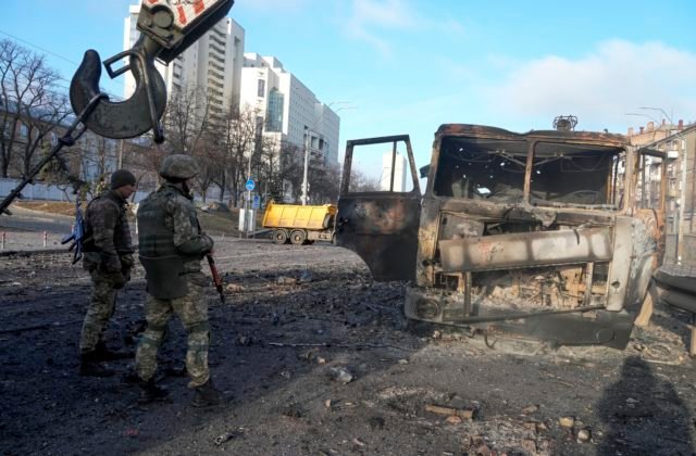 Ukrajinské sily premyslene manévrujú, boje zjavne nepostupujú podľa plánov Ruska