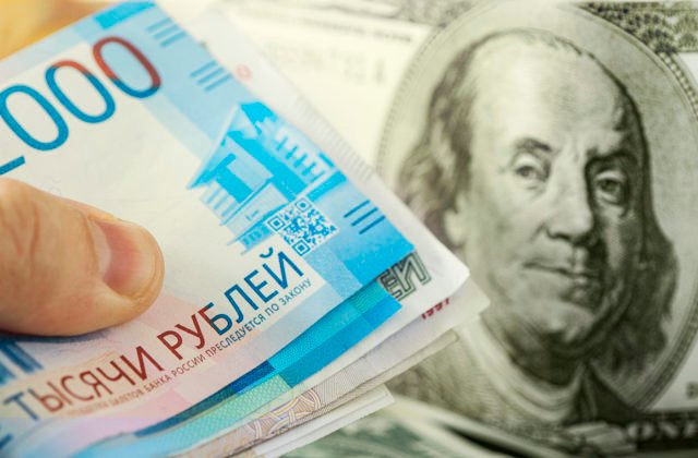 Bohatí Rusi takmer úplne stratia prístup k jednému zo svojich obľúbených útočísk na uschovávanie peňazí