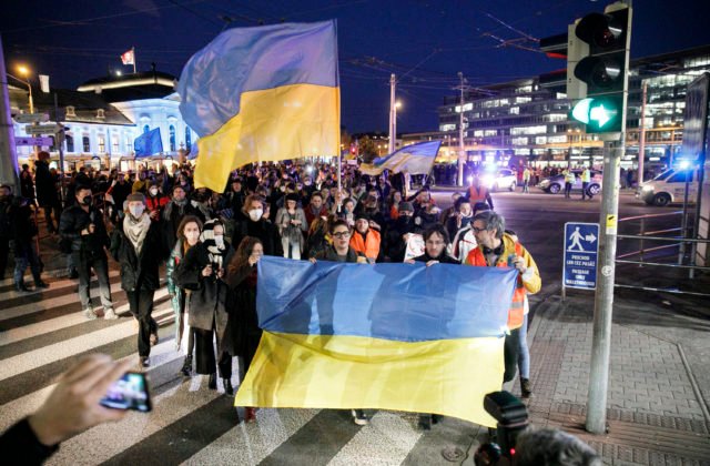 UNIQA reaguje na vojnový konflikt na Ukrajine: pomáha ukrajinským kolegom dostať sa do bezpečia