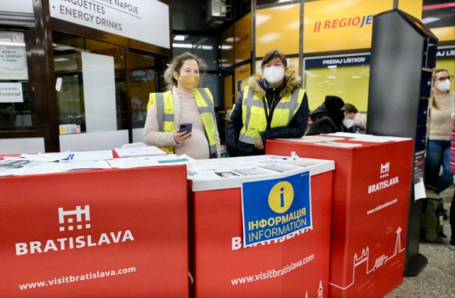 Bratislava rozšíri Bod prvého kontaktu a podpory pre ľudí z Ukrajiny (video)