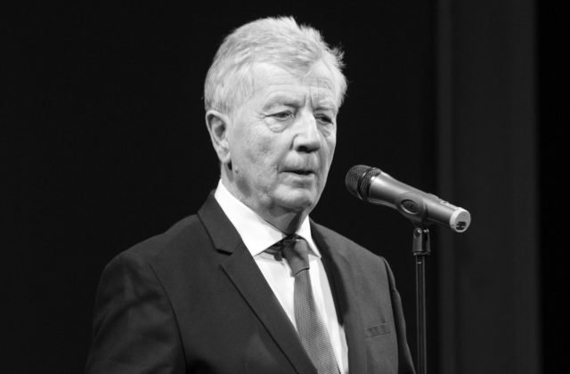Vo veku 77 rokov zomrel herec a politik Ľubo Roman