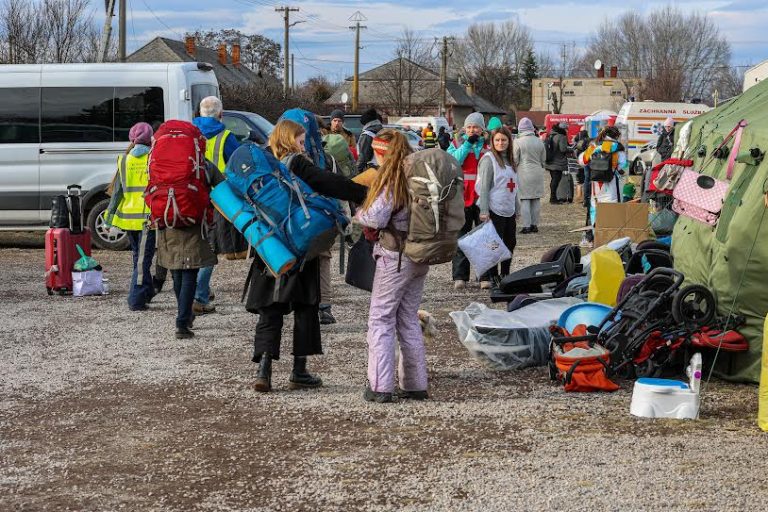 Slováci chcú pomáhať. Za uplynulý týždeň ponúkli pomoc Ukrajincom tisíce ľudí