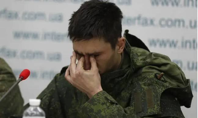 Zajatí ruskí vojaci žiadajú o odpustenie: Putin je klamár