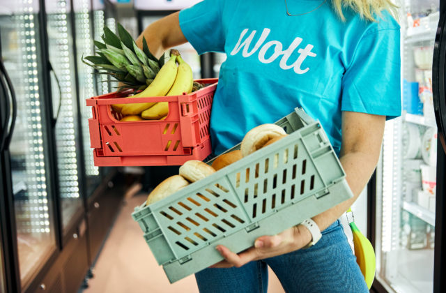 Už žiadne dlhé čakania v radoch, v Košiciach otvoria prvý online supermarket Wolt Market