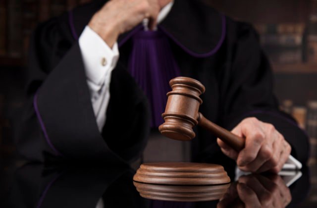 Súdna rada kritizuje množiace sa verbálne útoky voči sudkyniam, sudcom a súdom