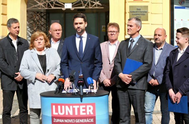 Hlas podporil Luntera v boji o kreslo banskobystrického župana (video)