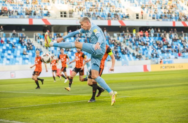 Slovan po remíze na trávniku Ružomberka v predstihu obhájil majstrovský titul vo Fortuna lige