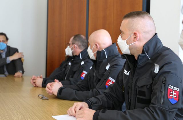 Vojnové zločiny na Ukrajine budú objasňovať aj slovenskí policajti, vytvoria tím na identifikáciu obetí