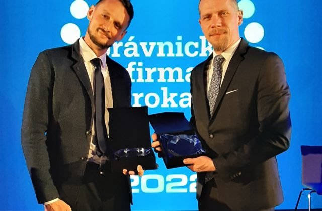 Právnická firma roka: Advokáti RUŽIČKA AND PARTNERS získali už 10. víťazstvo v kategórii Verejné obstarávanie