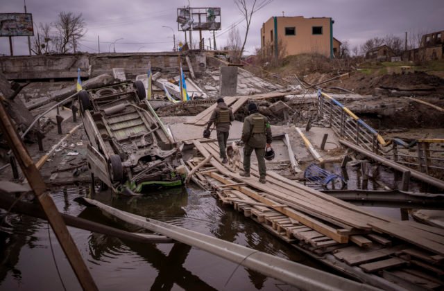 Ukrajinci zničili dôležitý most spájajúci Krym s Melitopoľom, Rusi cez neho dodávali zbrane a palivo