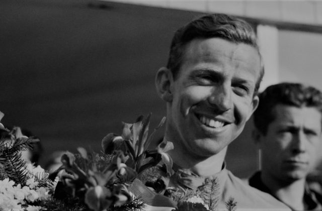 Zomrel úspešný pilot F1 Tony Brooks, Angličan s prezývkou „pretekársky zubár“ sa dožil rovných 90 rokov