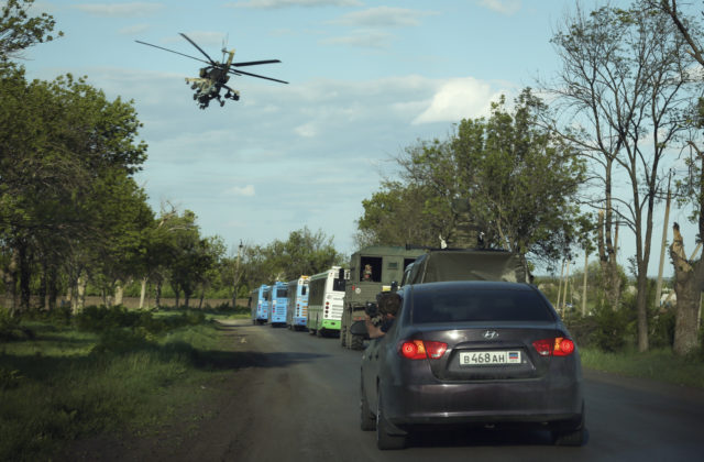 Rusi chcú zničiť ukrajinskú obranu v Luhanskej oblasti za každú cenu, rozmiestňujú vrtuľníky