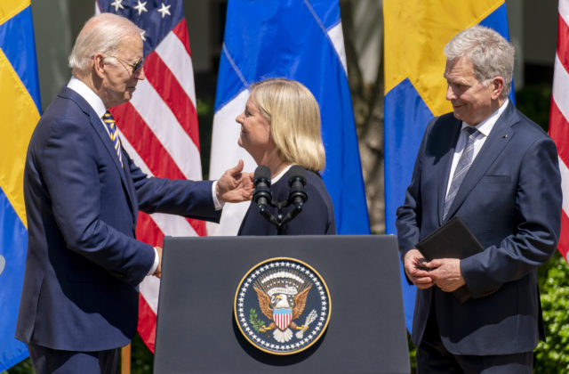 Biden vyjadril silnú podporu pre členstvo Švédska a Fínska v NATO, vojna na Ukrajine zmenila Európu