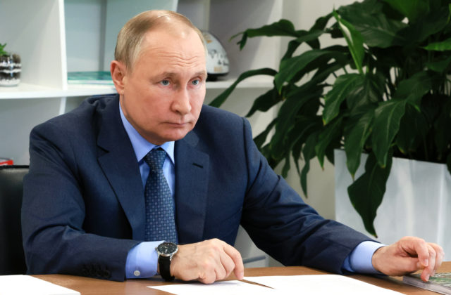Putinove rozhodnutia naznačujú veľký záujem o udržanie okupovaných oblastí v Chersone a Záporoží, tvrdia odborníci