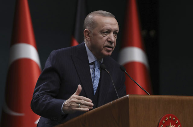 Turecko nepodporí Švédsku vstup do NATO, kým nechá voľne „pobehovať“ teroristické skupiny