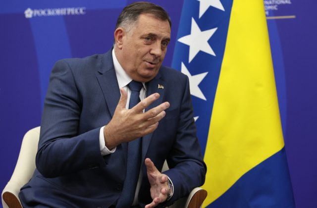 Vodca bosnianskych Srbov Dodik dúfa v návrat Trumpa k moci v USA, má za sebou aj stretnutie s Putinom