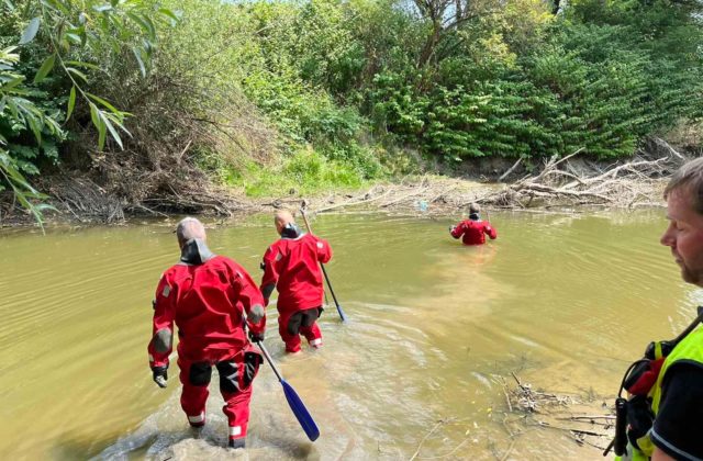 Na rieke Torysa prebieha mimoriadna pátracia akcia, stratil sa iba 2-ročný chlapec