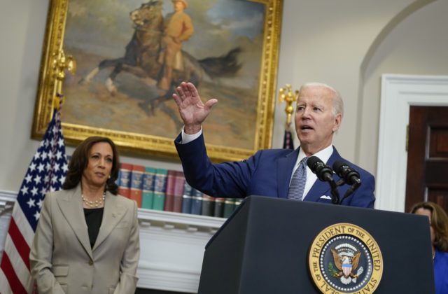Biden podnikol rázne kroky na posilnenie ochrany pre prístup k interrupciám a antikoncepcii
