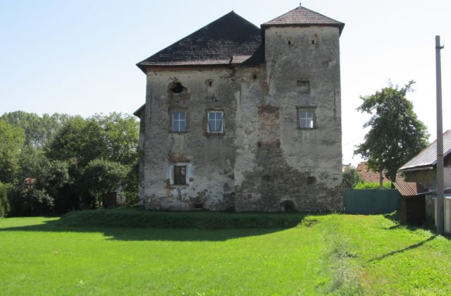 Renesančný kaštieľ v Pečovskej Novej Vsi odhalil svoje tajomstvá, to najcennejšie sa ukrýva vnútri
