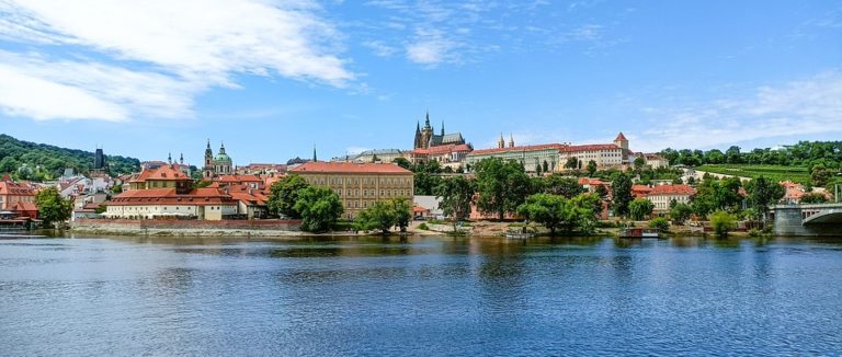 10 českých miest, ktoré stoja za návštevu