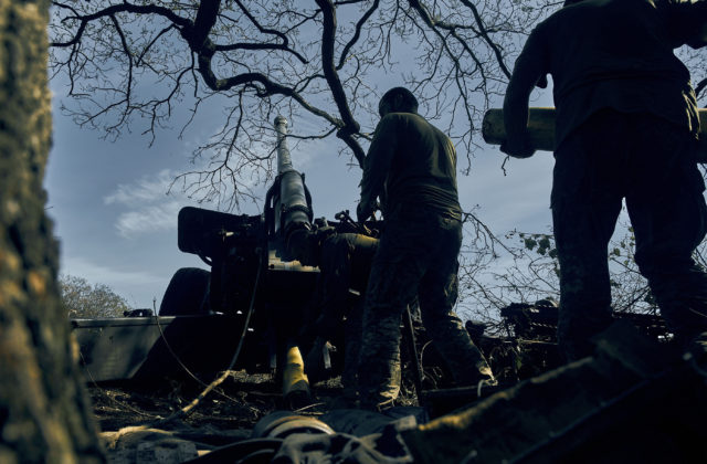 Ruské útoky si na Ukrajine vyžiadali ďalšie životy, svoje hlavné snahy sústreďujú na okupované územia