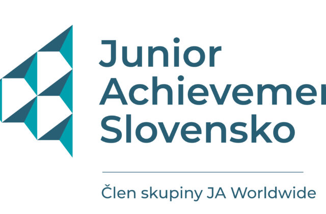 Junior Achievement Slovensko začlenil do finančnej gramotnosti s podporou brokera OZIOS aj investičné vzdelávanie