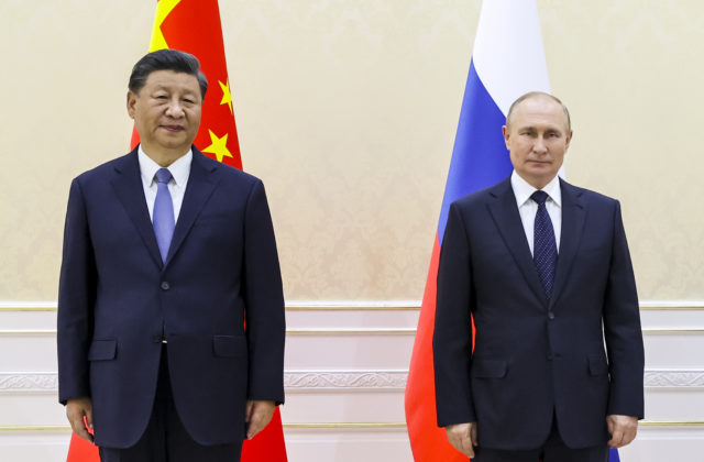 Tandem Moskva – Peking hrá kľúčovú úlohu pri zabezpečovaní globálnej a regionálnej stability, vyhlásil Putin