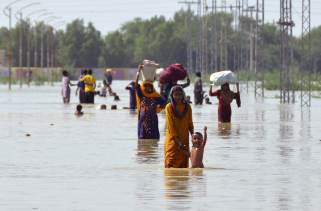 Pakistan sa po katastrofických záplavách dočkal pomoci, od Svetovej banky dostane dve miliardy dolárov