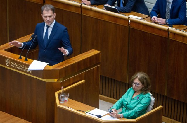 Odvolávanie Matoviča v parlamente iniciovala strana SaS, v návrhu sa píše aj o „one man show“ (naživo)