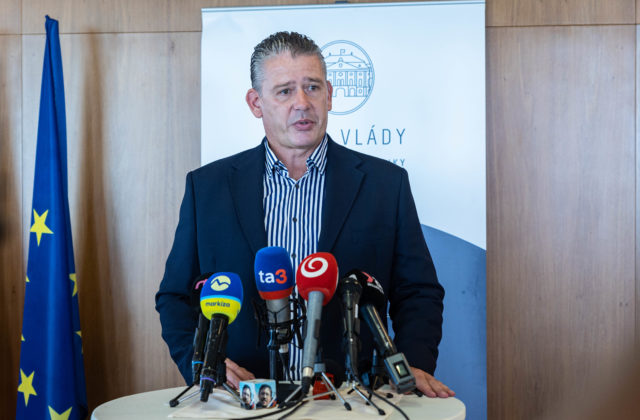 Slovensko sa nestane zberným dvorom migrantov, sľubuje Mikulec. Vyzval na prijatie spoločných riešení pri ochrane schengenskej hranice
