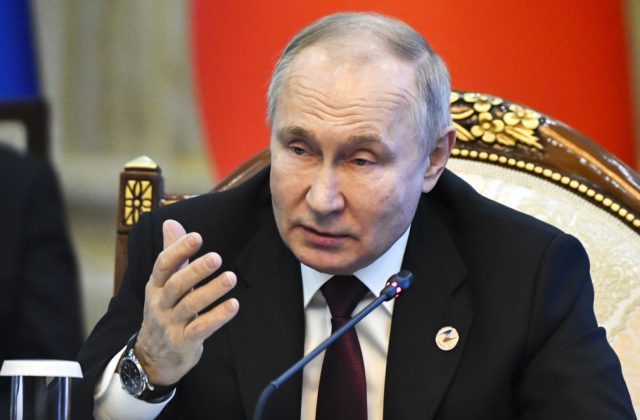 Putin obvinil Západ z túžby po dominancii, a že Ukrajincov využíva ako potravu pre delá