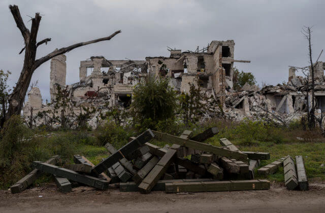 Rusi mali v Mykolajivskej oblasti brutálne mučiť Ukrajincov, našli sa nástroje a fyzické dôkazy