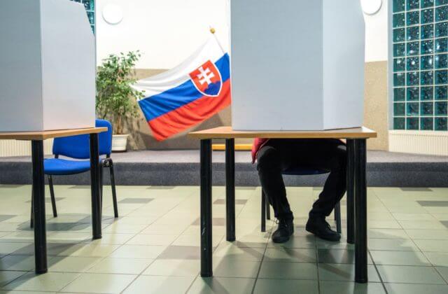 Viacero obvodov by podľa politológa zlepšilo slovenský volebný systém, posilniť by sa malo aj „krúžkovanie“