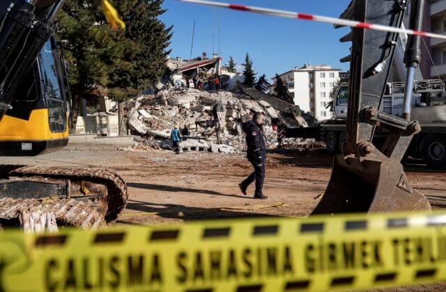 Zemetrasenie v Turecku a Sýrii má už viac ako 21-tisíc obetí, je 10. najsmrteľnejším za ostatných 20 rokov (video+foto)
