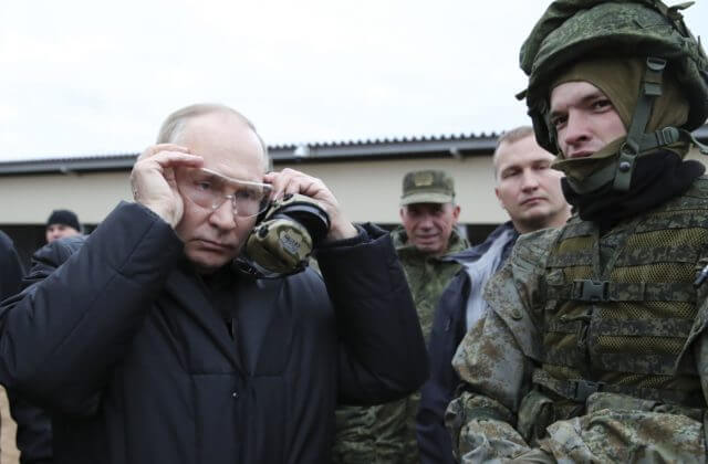 Zločinec sa vracia na miesto činu, komentoval Kyjev Putinovu nočnú návštevu