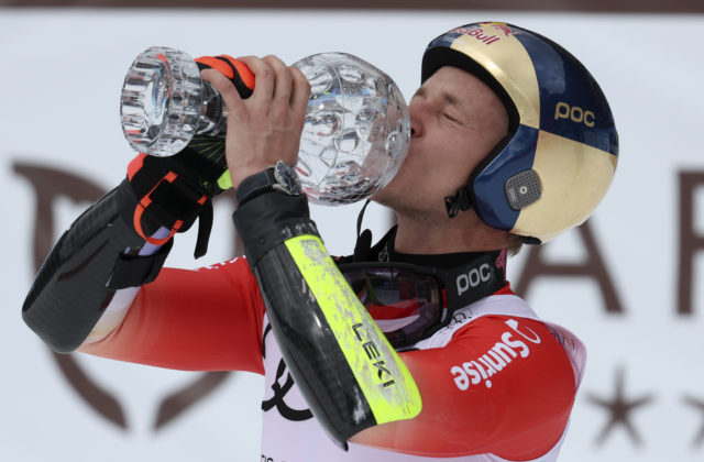 Švajčiar Odermatt ovládol obrovský slalom v Soldeu a prekonal rekord legendárneho Maiera