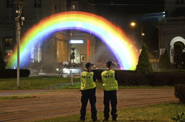 Slovensko nepristúpilo k predchádzaniu násilia na ženách a vražda LGBTI+ ľudí poukázala na nenávisť v spoločnosti