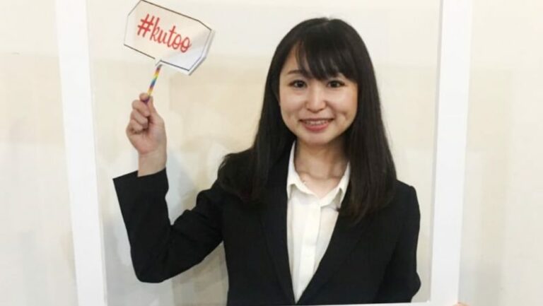 Japonské hnutie #KuToo bojuje s tlakom na ženy, aby nosili vysoké podpätky
