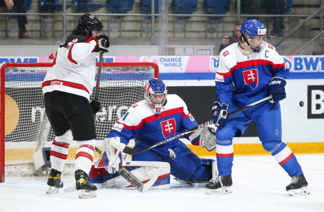 Slováci boli na MS v hokeji do 18 rokov blízko senzácie a siahali na bronz, Kanaďanom však podľahli v predĺžení (video)
