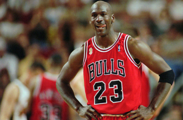Slávna bunda Michaela Jordana z OH 1992 v Barcelone smeruje do aukcie