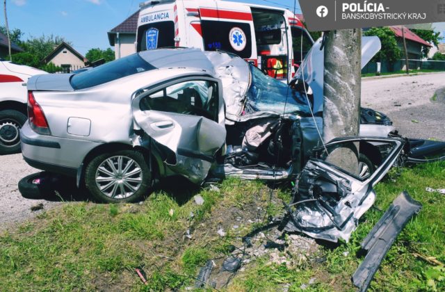 Pri dopravnej nehode v obci Zacharovce prišiel o život 64-ročný vodič, pravdepodobnou príčinou bola rýchla jazda