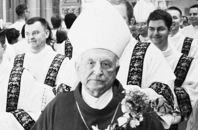 Zomrel košický emeritný arcibiskup Alojz Tkáč, dožil sa 89 rokov
