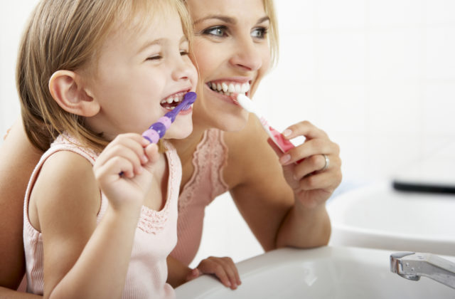 Treťou najčastejšou „chorobou“ u detí je zubný kaz. Union ponúka rodičom možnosti, ako pri starostlivosti o detské zúbky ušetriť